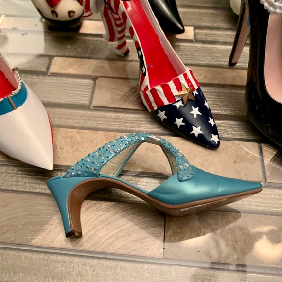 Miniature Shoe Collection - Picture 2 of 5